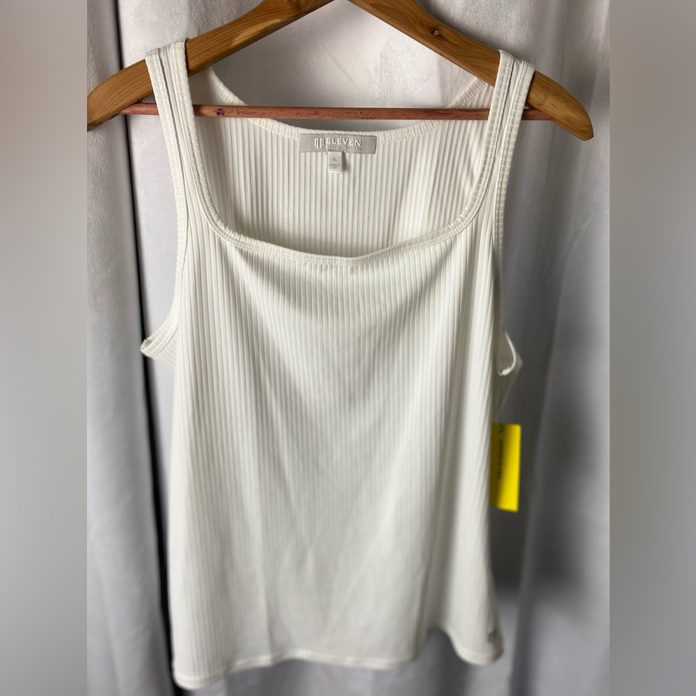 ELEVEN ribbed tank.